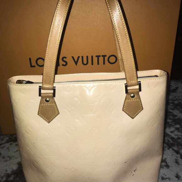 Authentic Louis Vuitton Houston Vernis pink bag - Picture 2 of 8